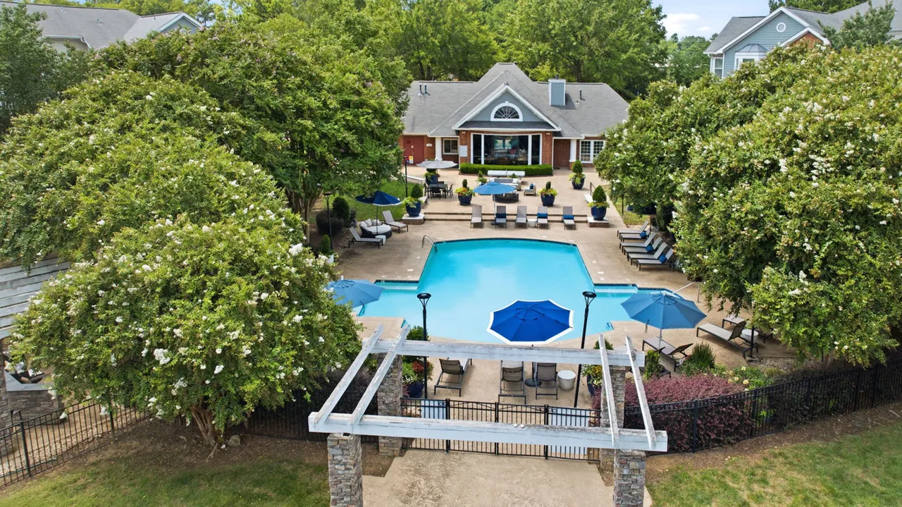 Avana Creekside