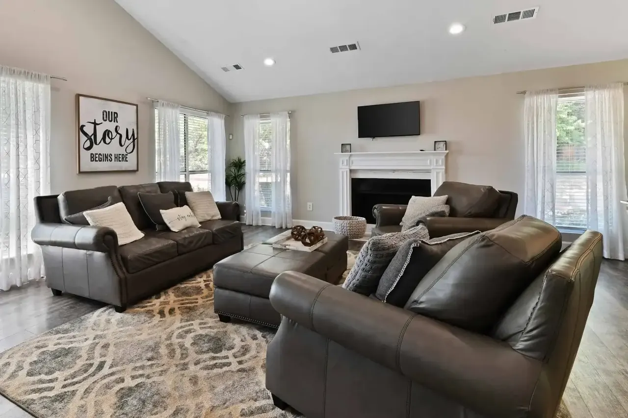 300 Riverside
