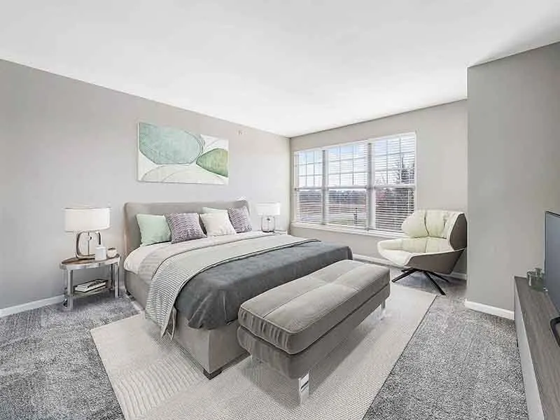 River Run At Naperville Luxury Apartments