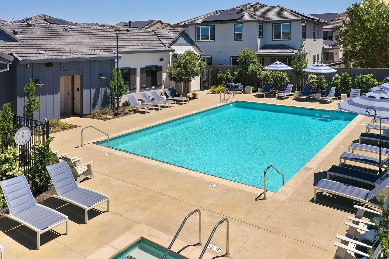 Escala at Stanford Crossing